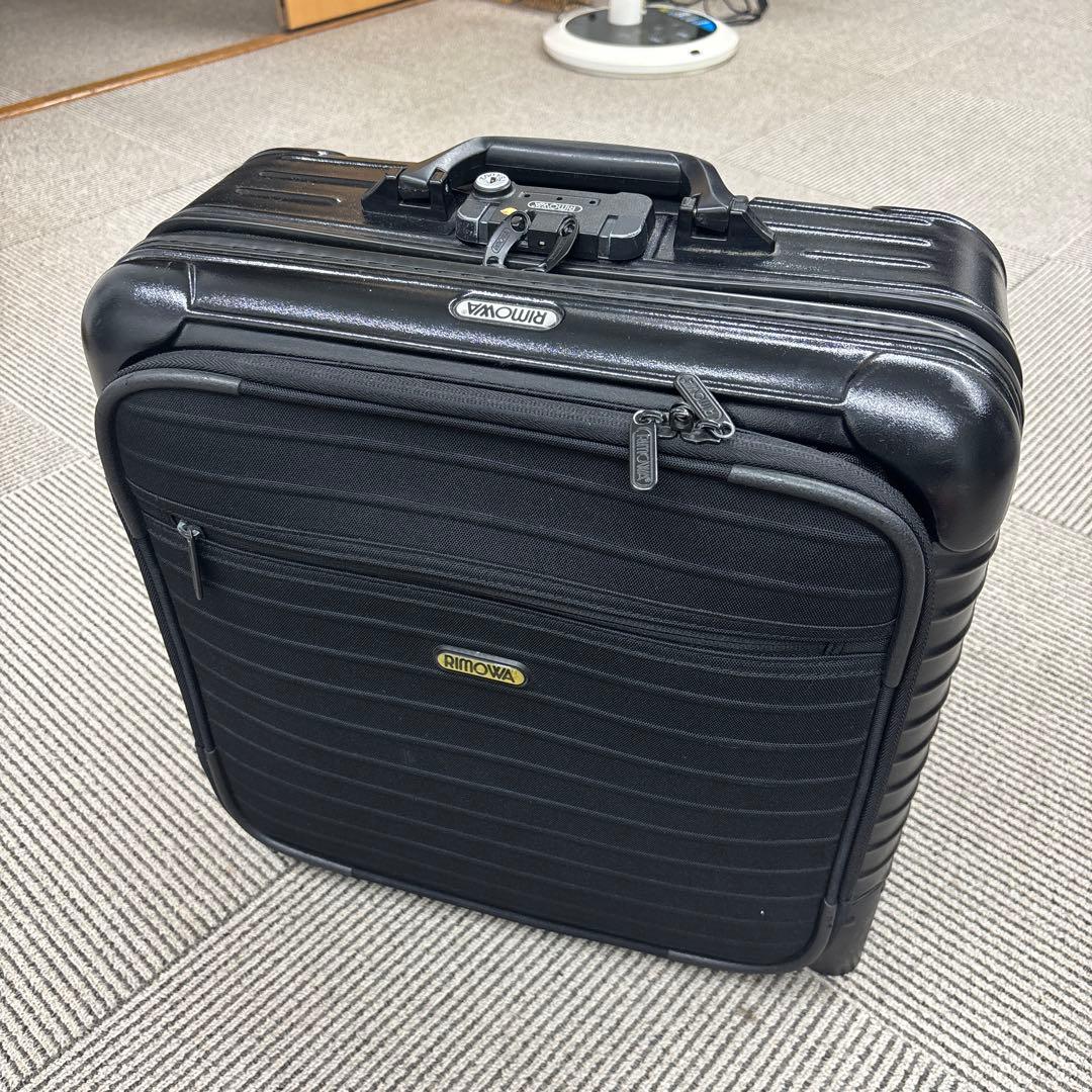 RIMOWA ビジネストロリー　【ボレロ】　キャリーカート　リベット周り割れあり