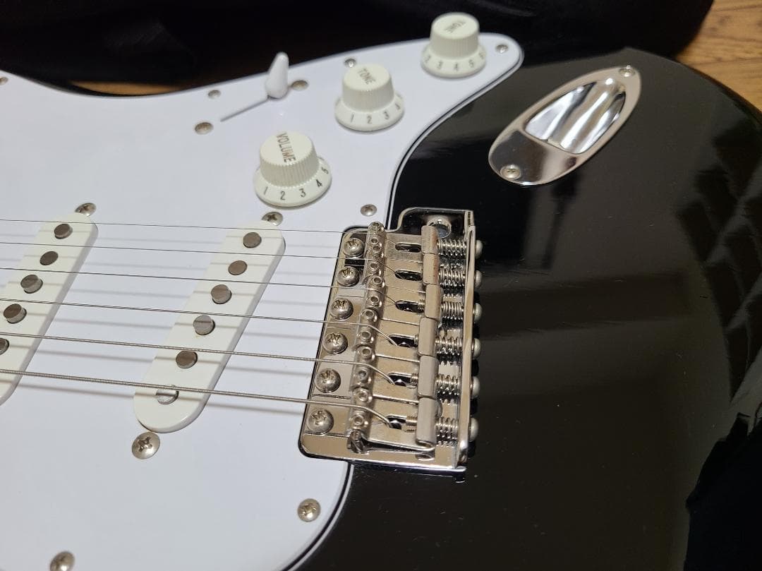 Cool Z ZST-10R ストラトタイプ ギター 黒｜鉄製トレモロブロック他