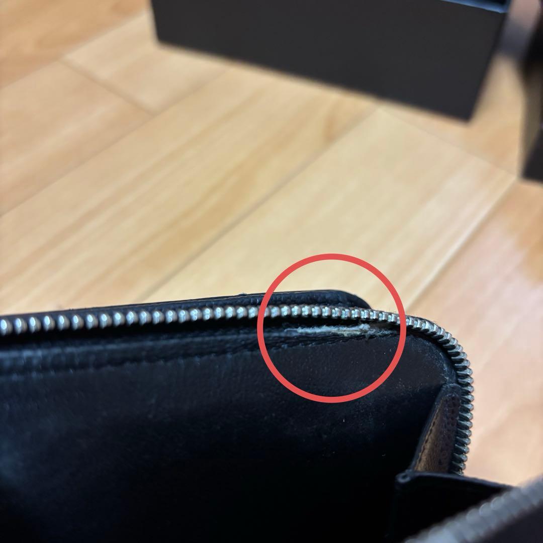 サンローラン　コンパクトフルジップウォレット　シルバー