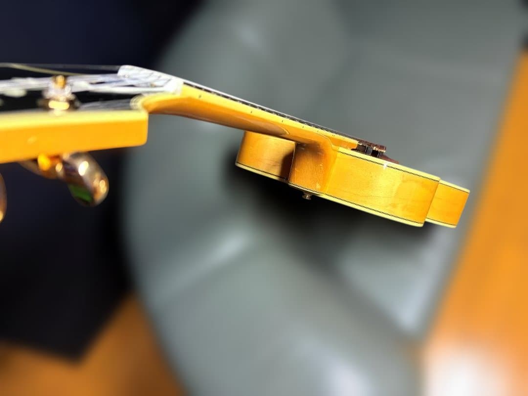 ★フルホロー！エピフォン・ブロードウェイがこれだ！超深鳴・新品同様の絶品！★