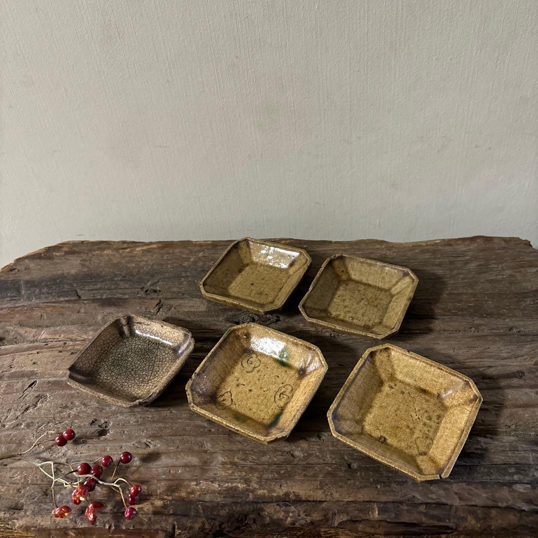 時代黄瀬戸小皿　5点　豆皿　美濃　瀬戸　酒盃　骨董　アンティーク　古道具　李朝