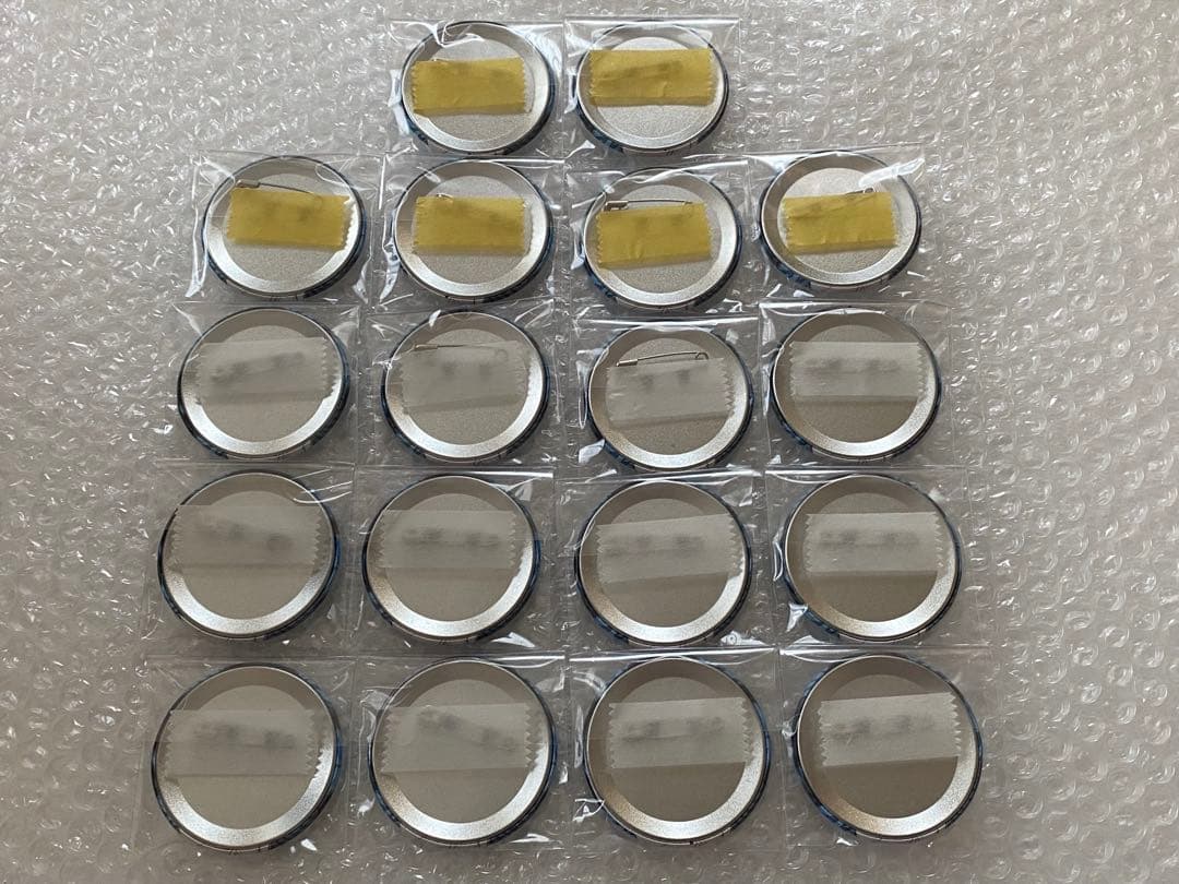 進撃の巨人　wit studio 缶バッジ　ミカサ　key