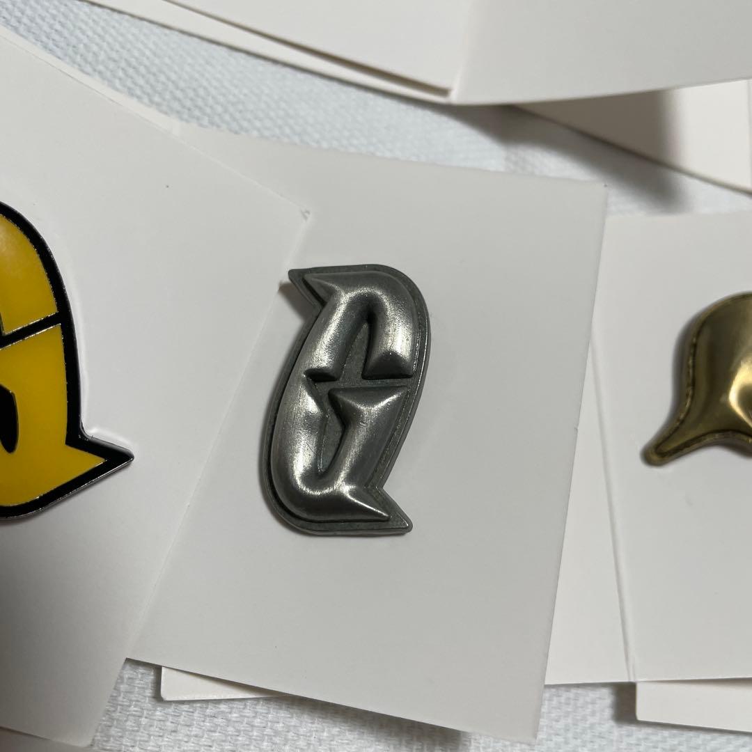 SECRET TEAMS ピンズコレクション　全12種セット