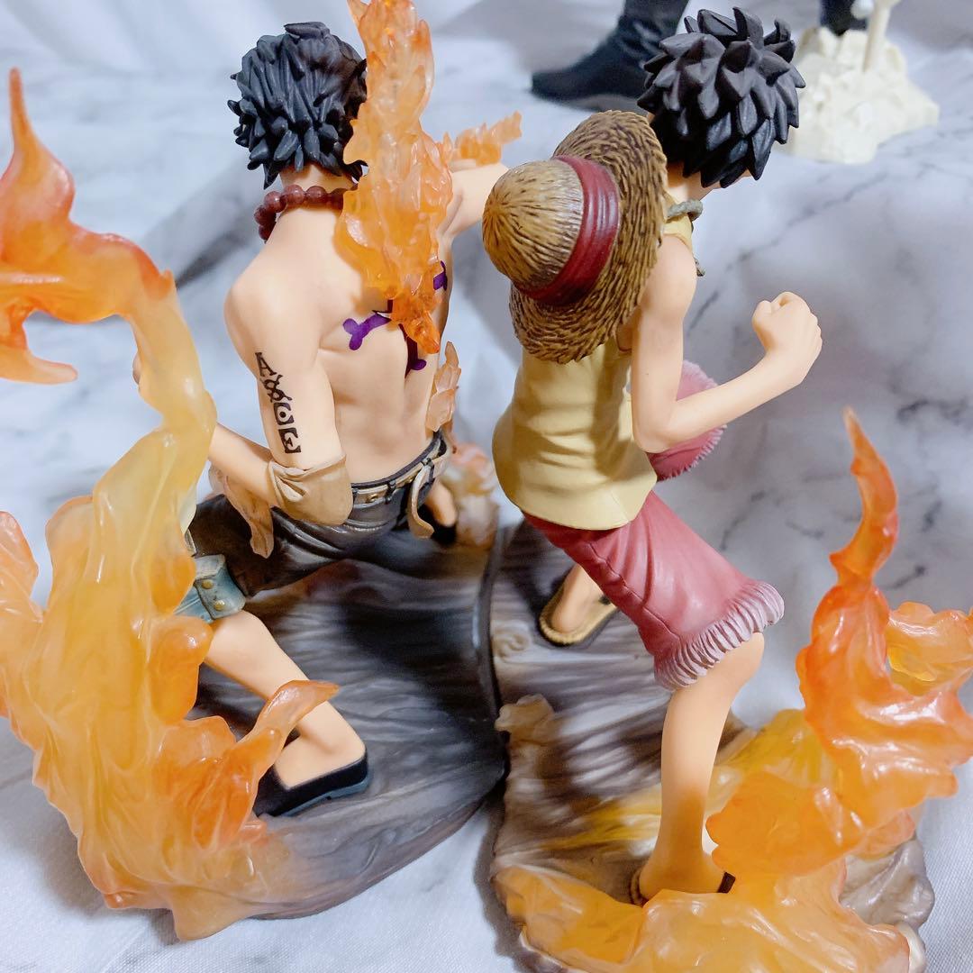 ONEPIECE ワンピース　フィギュア　白ヒゲ　エース　ルフィ　兄弟　墓