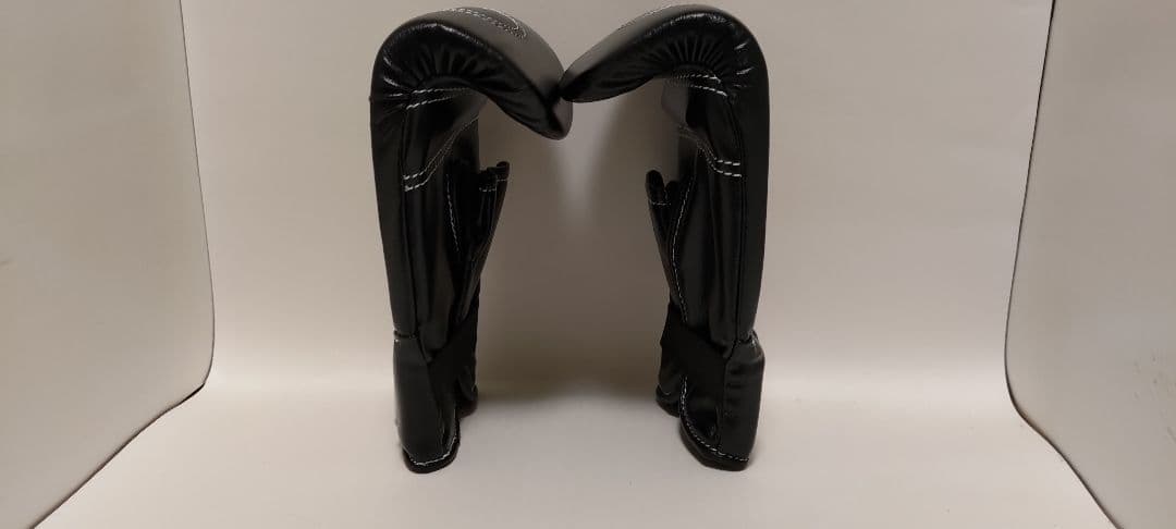 ウイニング社製 パンチンググローブ 黒