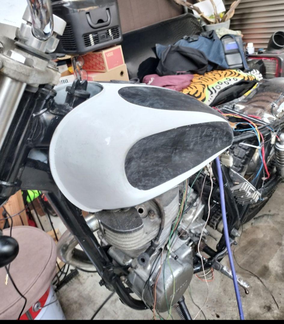 SR400 タンク