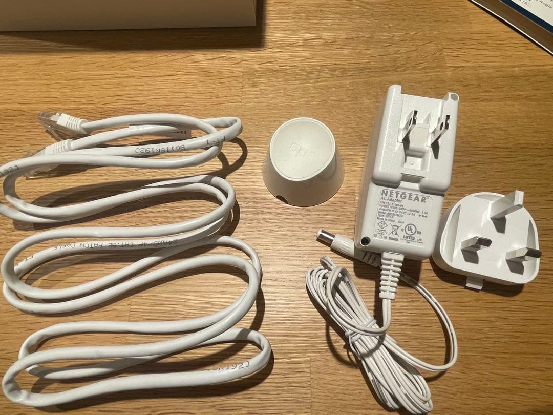 Arlo 4K UHD ワイヤレス防犯カメラシステム 2台セット※1台のみ