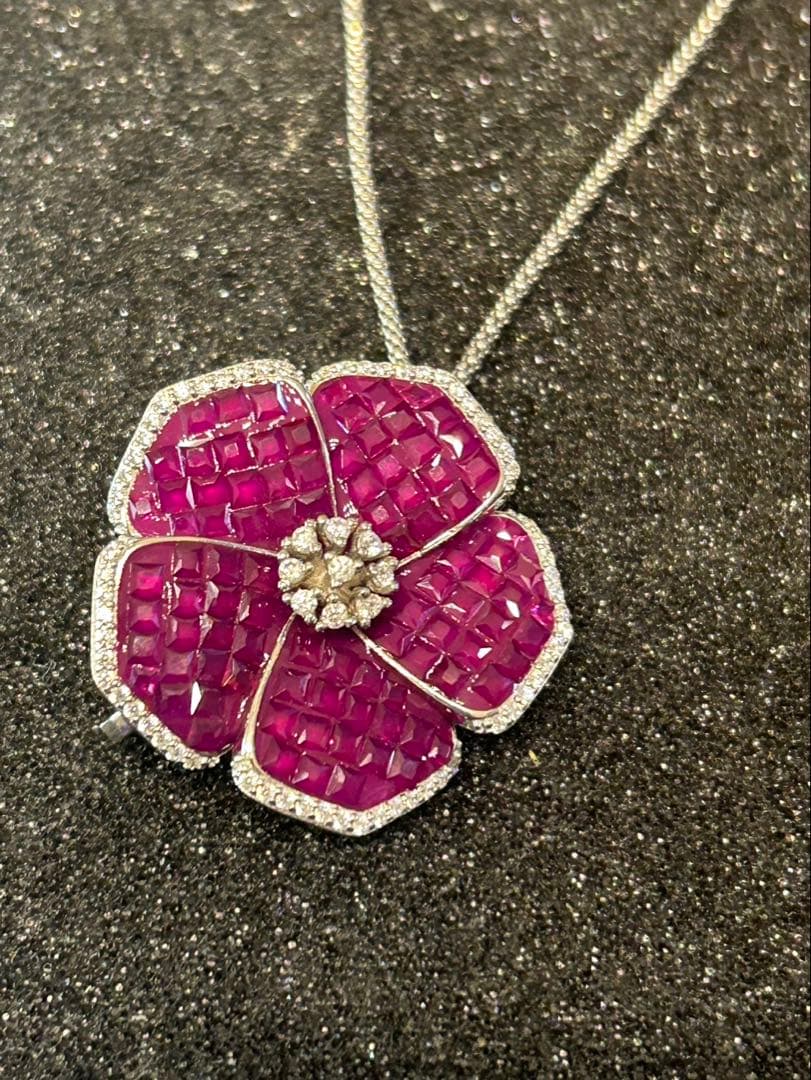 ハートちゃん❣️ミステリーセッティングルビーブローチ