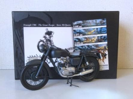 MINICHAMPS (1/12) トライアンフ TR6 Trophy「大脱走」