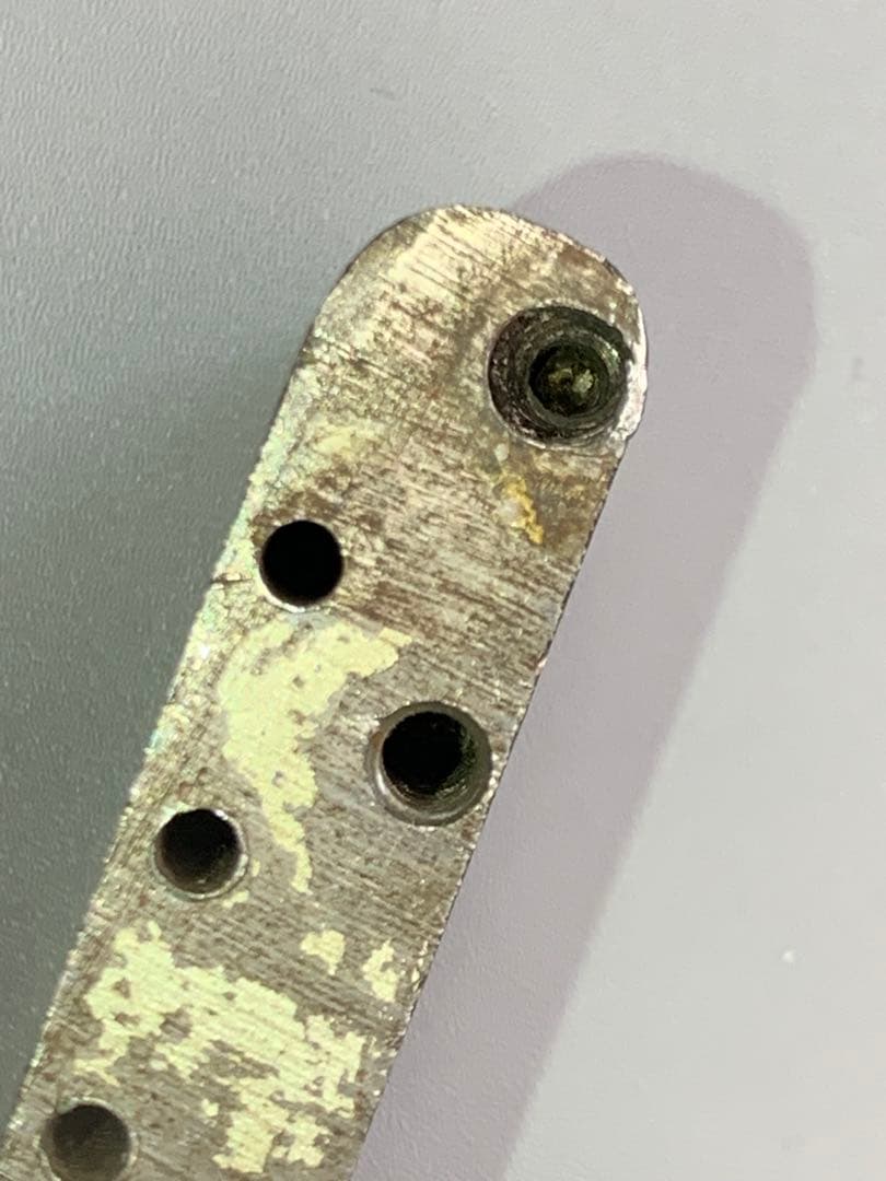 ビンテージ　フェンダーパーツ　ストラト　トレモロブロック