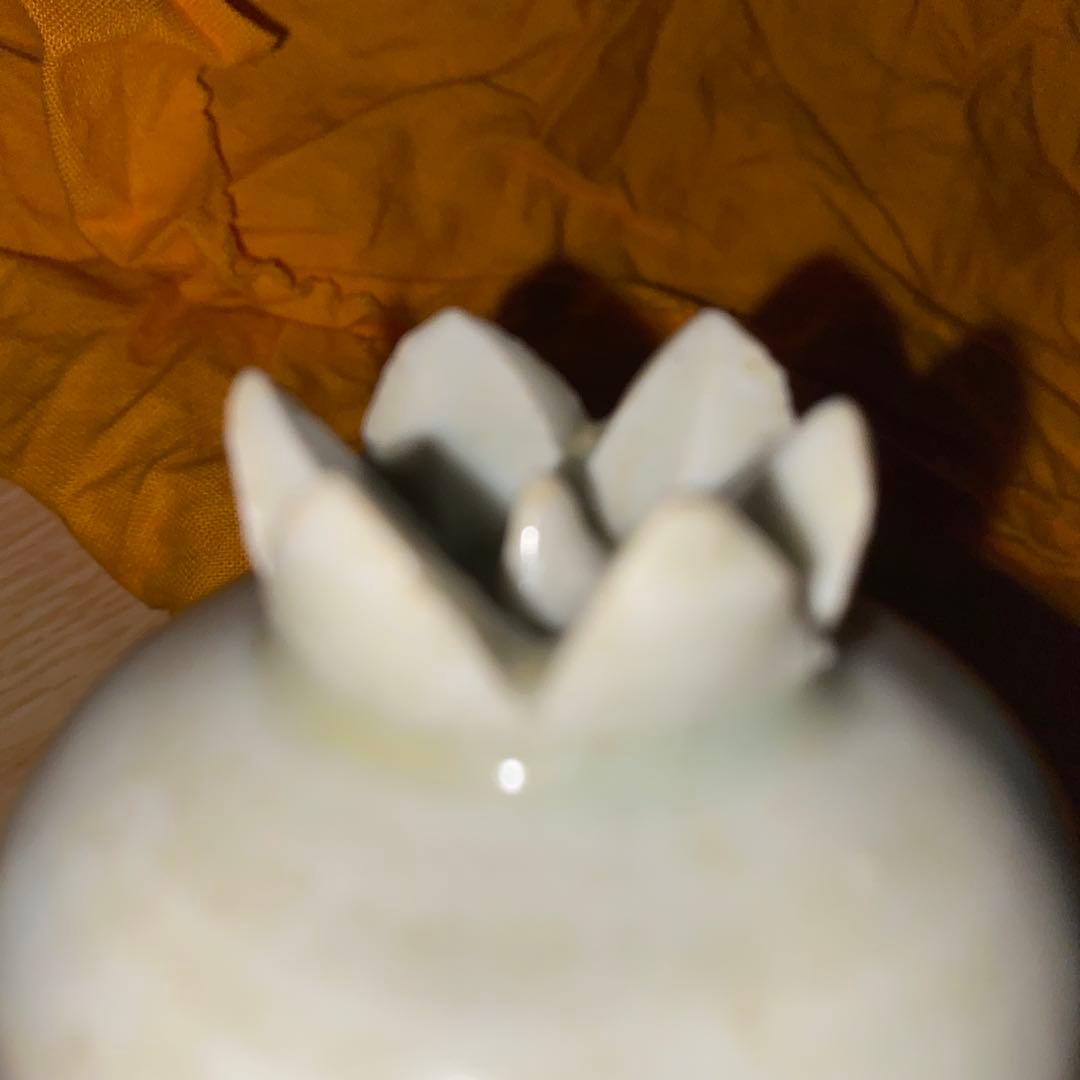 白磁香合　石榴　宋時代