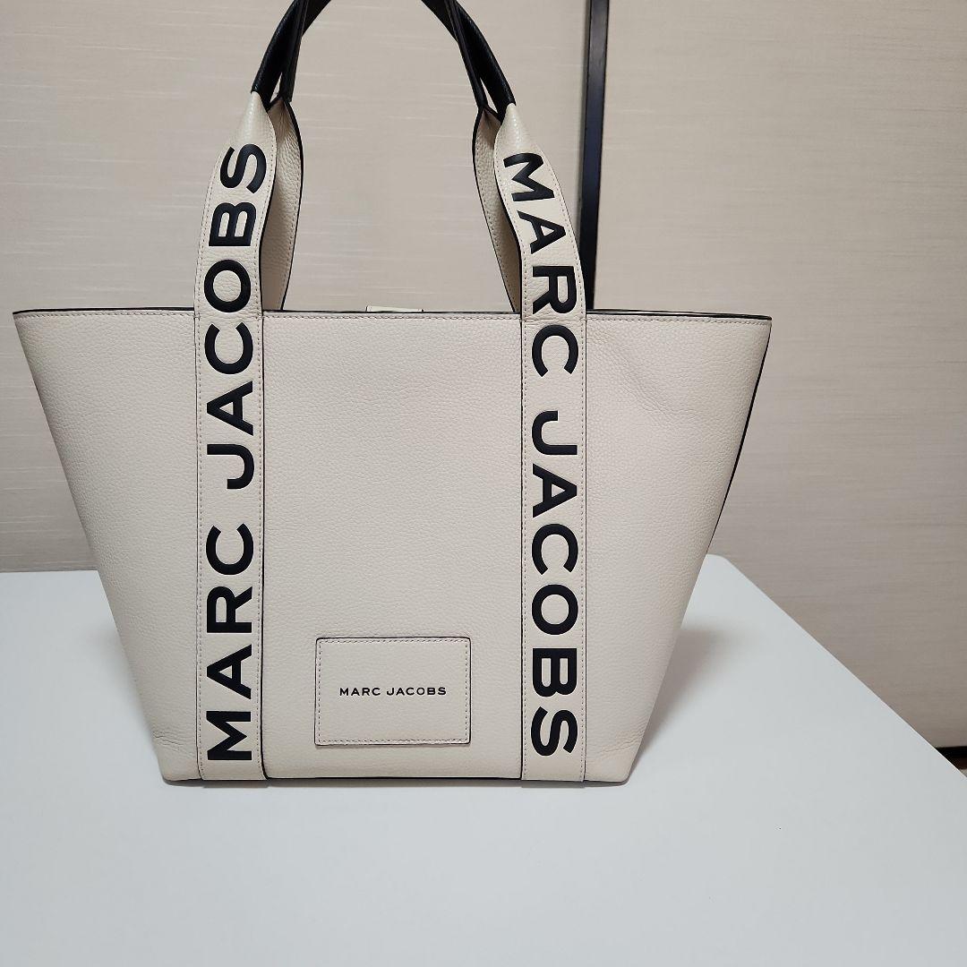 マークジェイコブスバック