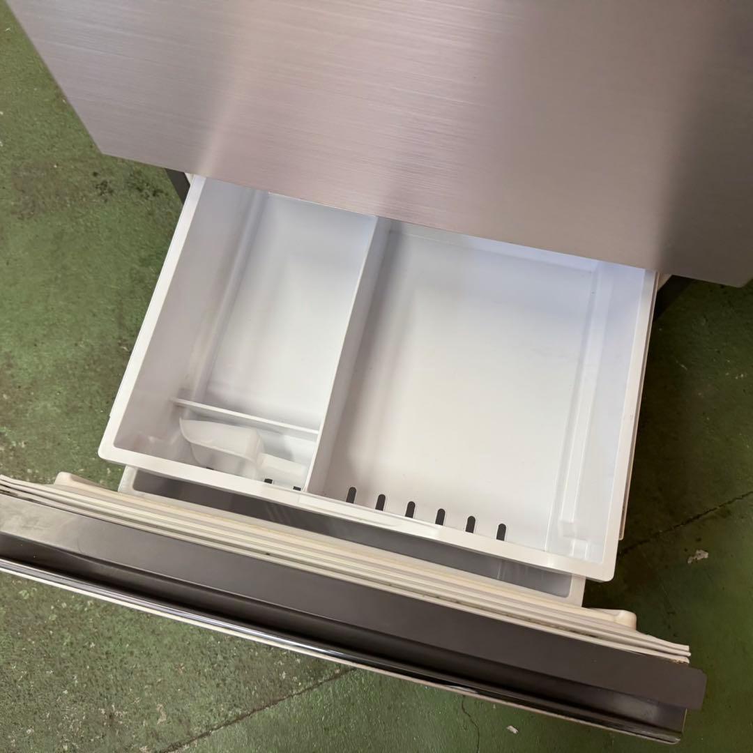 289 日立　大型冷蔵庫　300L強　小型　家庭用　右開き　訳あり　シルバー