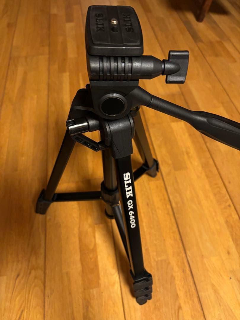 【美品】【三脚付き】SONY HDR-CX675