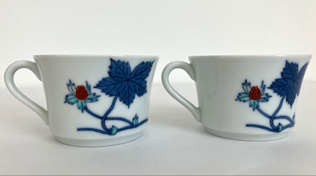 極美品★今泉今右衛門★2客★錦苺絵紅茶碗★カップ＆ソーサー★有田焼★ARITA