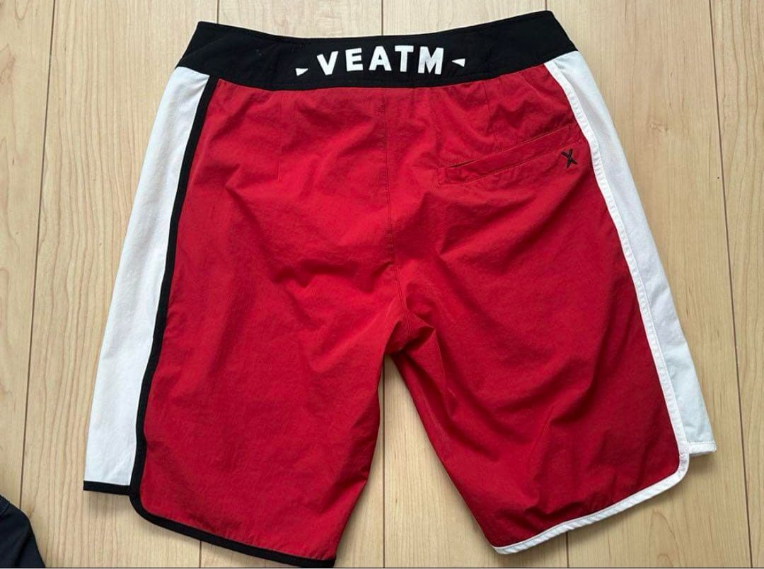 VEATM フィジーク用サーフパンツSサイズ 赤黒白