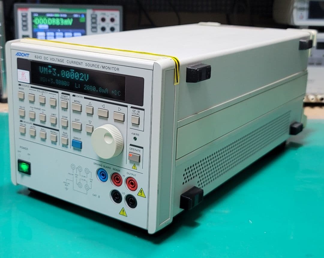 精度良 ADCMT 6243 DC VOLTAGE/CURRENT SOURCE