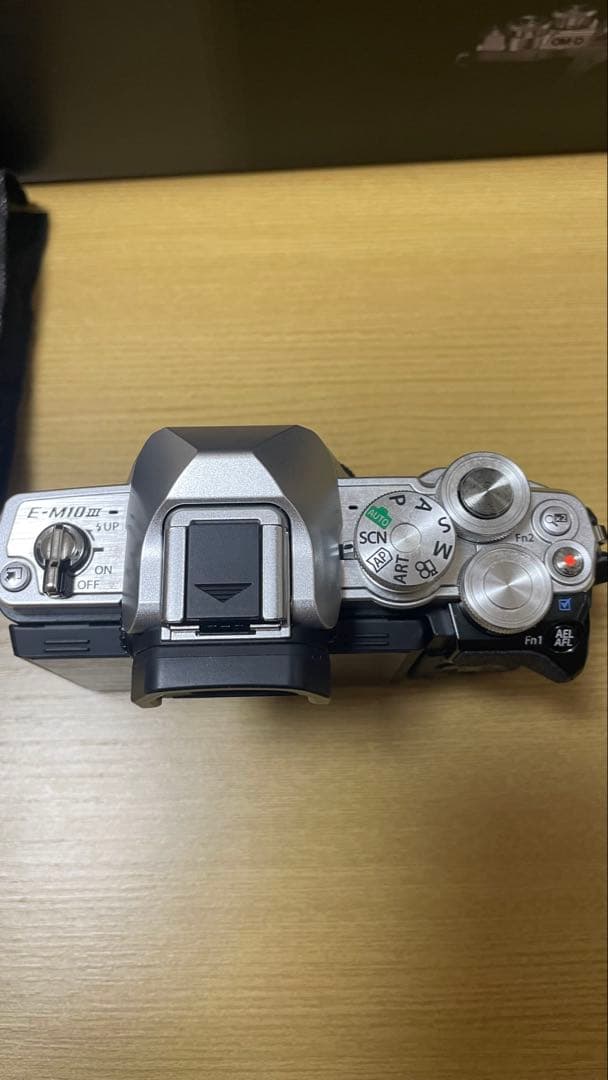 OLYMPUS OM-D E-M10 MarkⅢ ダブルズームキット シルバー