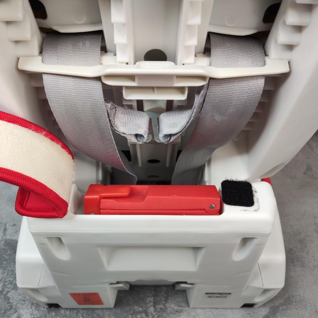 西松屋　ターンシートくまのプーさんチャイルドシート ISOFIX DN-1002