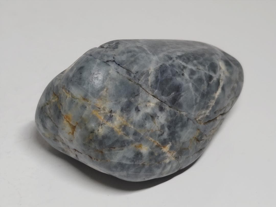 糸魚川㊹ 翡翠 94g ヒスイ 原石 鑑賞石 自然石 誕生石 鉱物 鉱石 水石