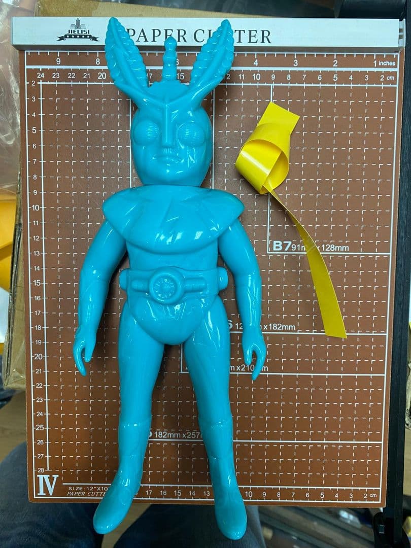 青色 イナズマン　未塗装 面取れ　ソフビ 約25cm