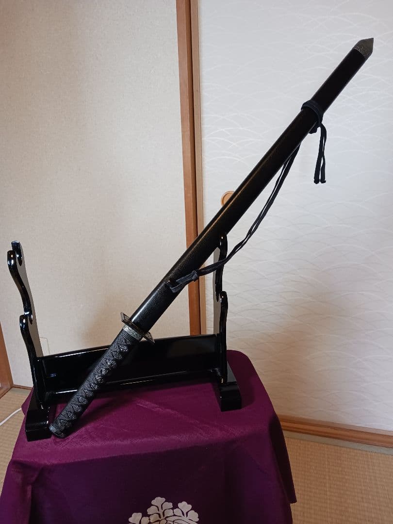 忍者刀、(服部半蔵)　徳川家拝領刀.写、葵.勝龍彫り、のたれ刃文、(手裏剣付き)