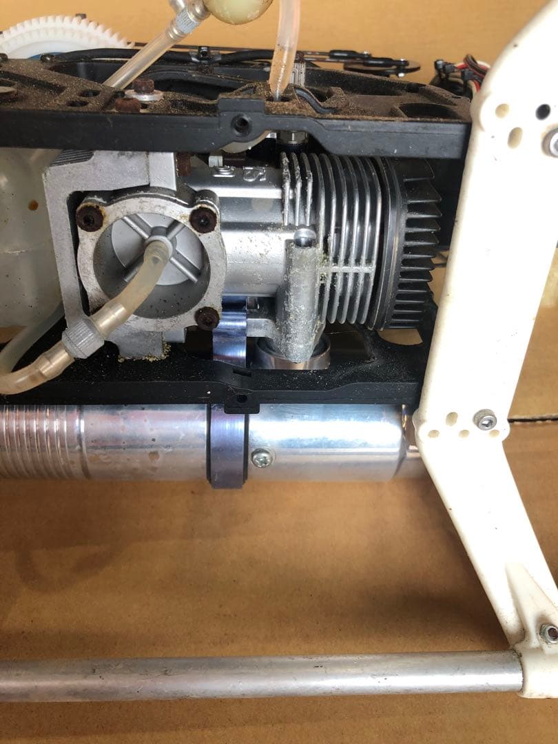 ヒロボー　ラジコンヘリコプター　エンジン