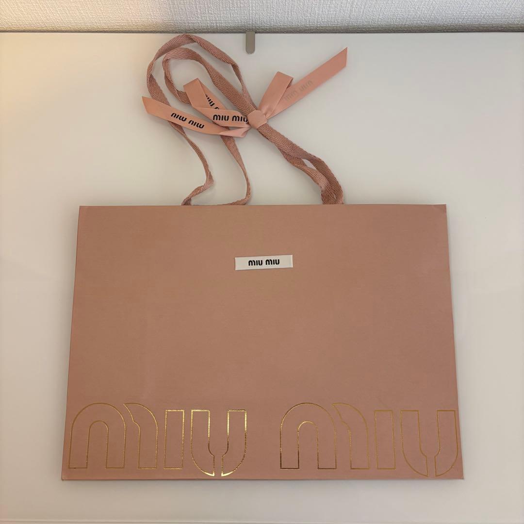 ミュウミュウ miumiu ホワイト ムートン ファー カチューシャ ヘア 白