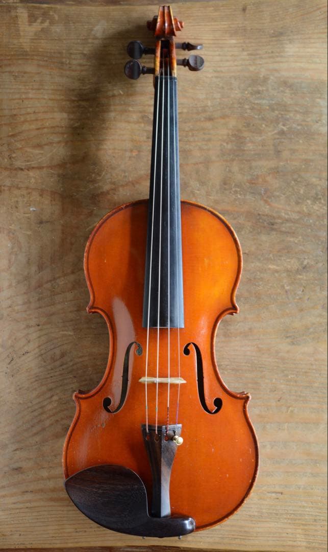 古いヴァイオリン　ラベル1910 プラハ