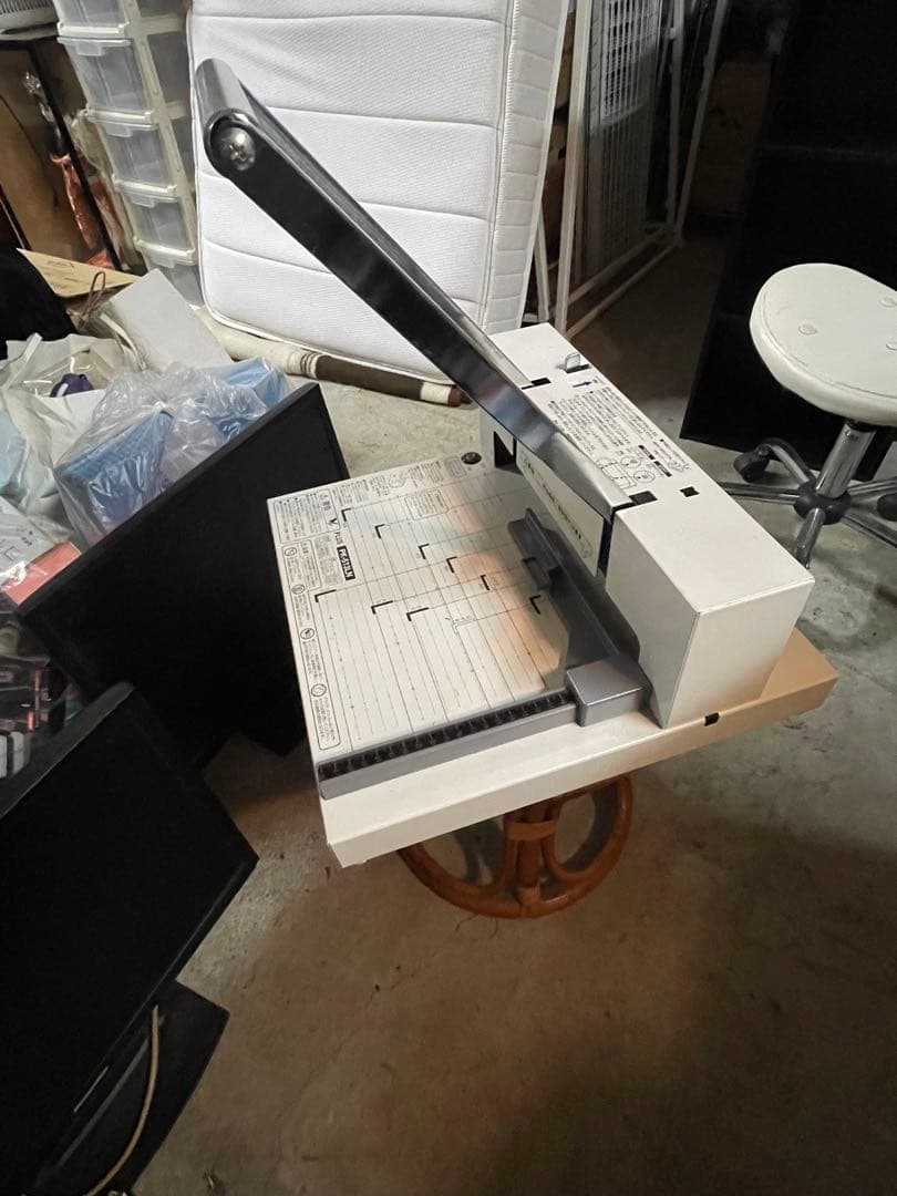 プラスかんたん替刃交換断裁機「PK-513LN」