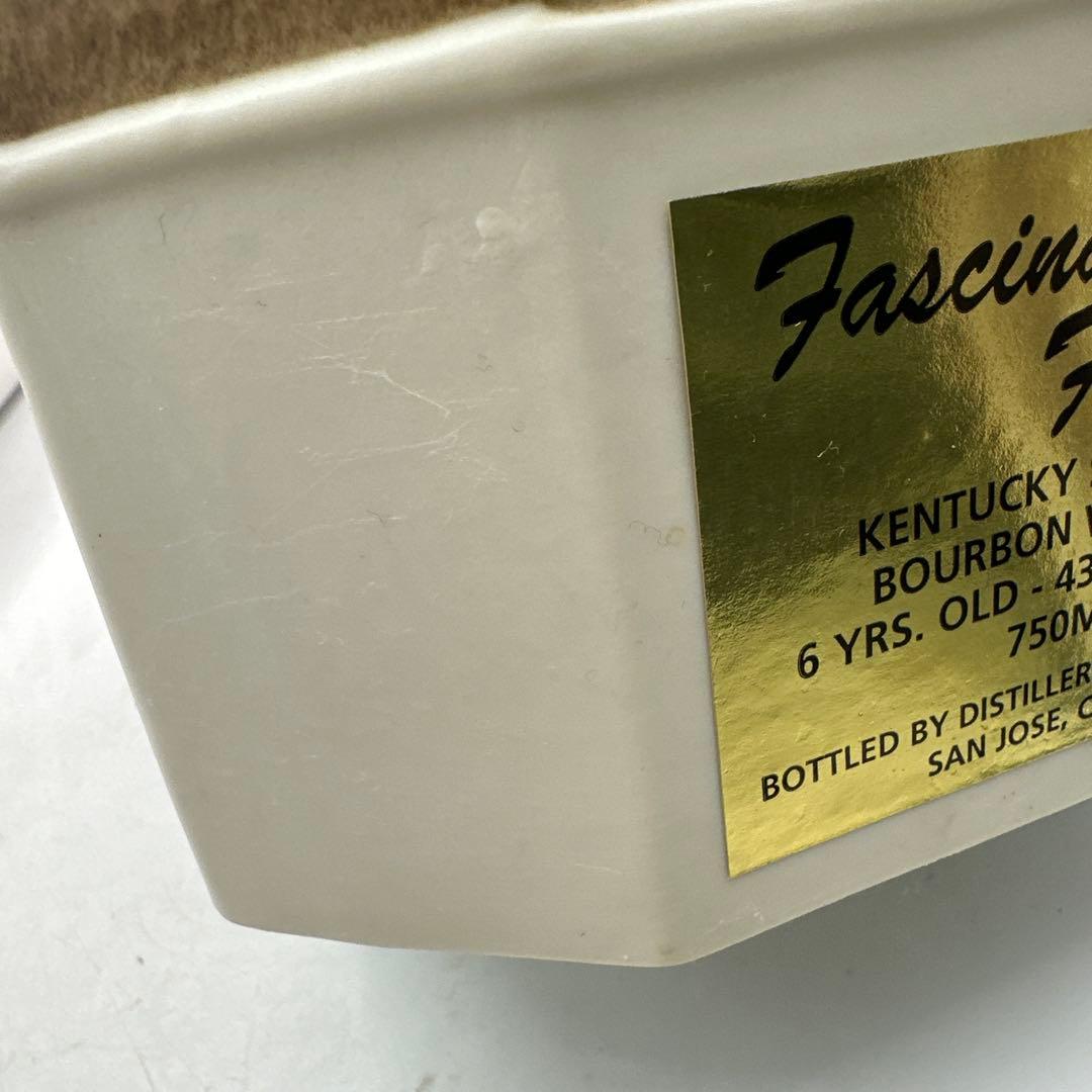 古酒　未開栓　箱付き　マリリンモンロー『７年目の浮気』バーボンウイスキー