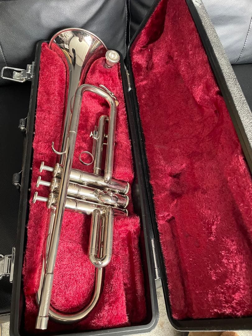 美品YAMAHAトランペット YTR1310 シルバー　ヤマハ 管楽器