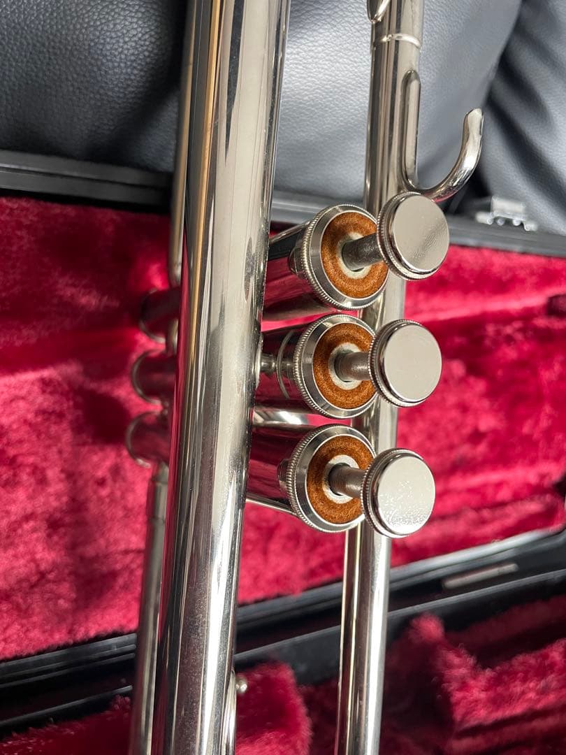 美品YAMAHAトランペット YTR1310 シルバー　ヤマハ 管楽器