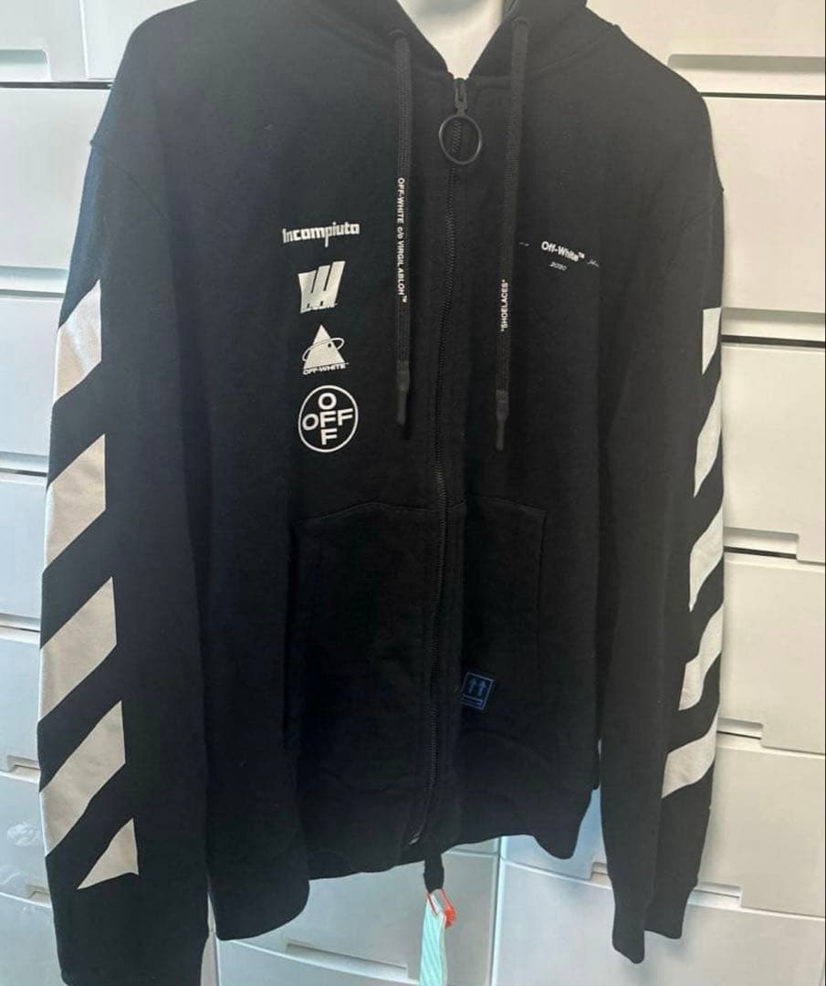 オフホワイト　ブラック パーカーLサイズ　2020AWシーズン【美品】