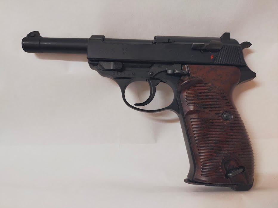 M*8様 ワルサーP38／エアソフトガン