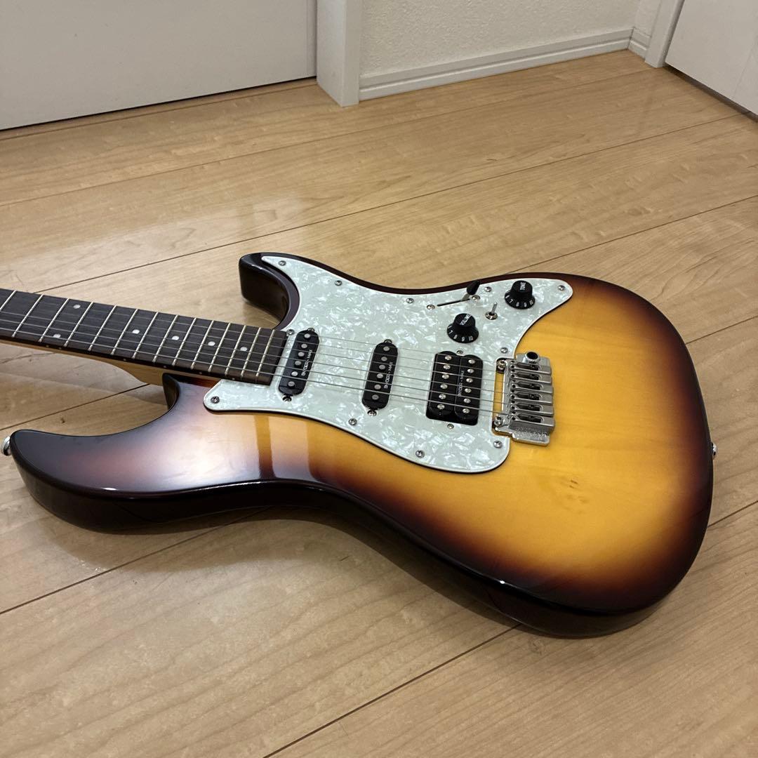 調整済み　いい音　Elioth S305 上位機種　ストラトキャスタータイプ