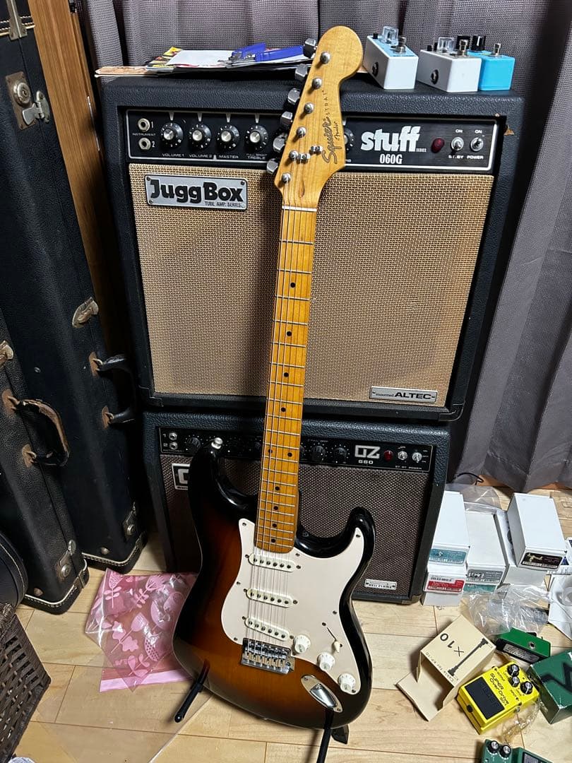 スクワイア　Stratocaster サンバースト