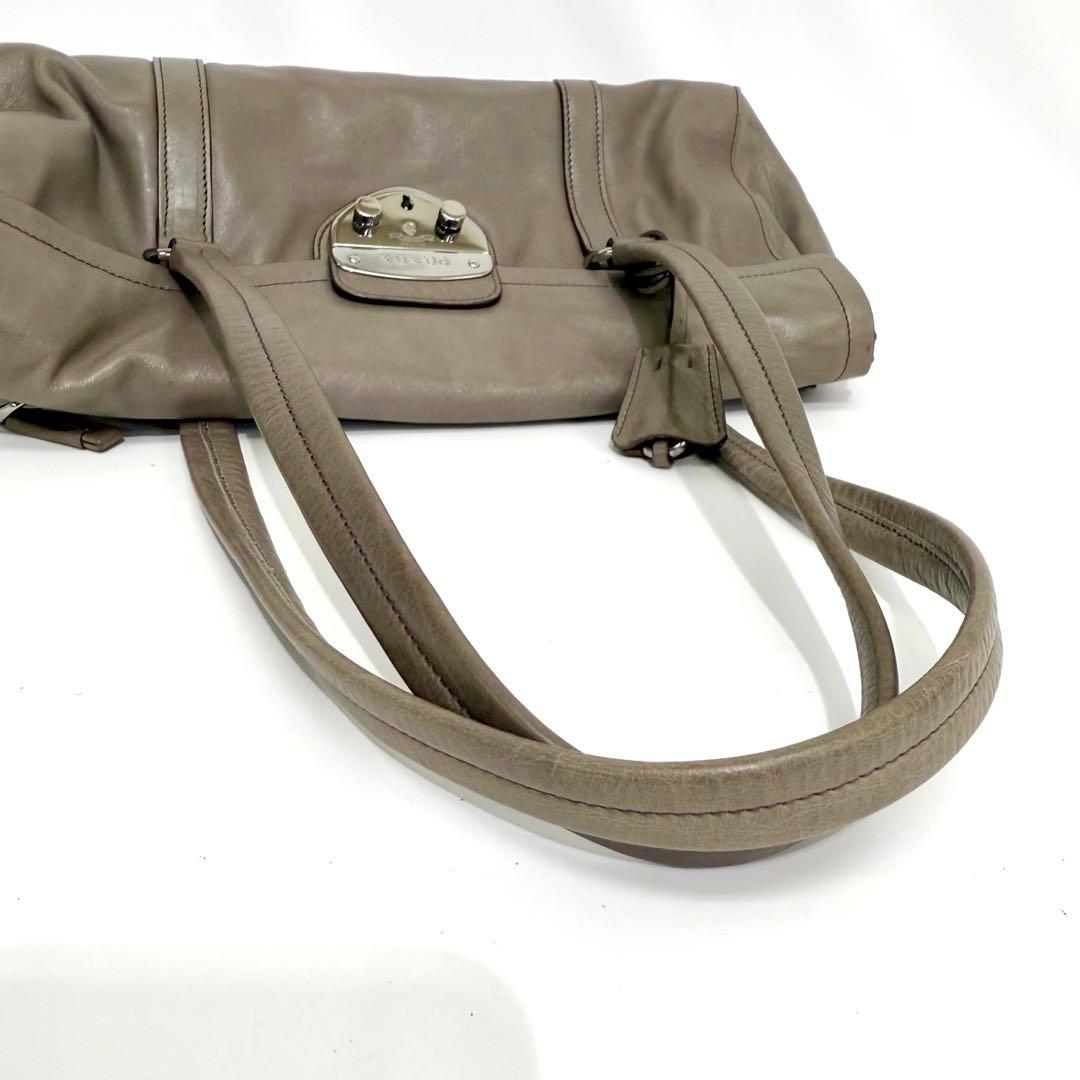 ✨PRADA レザー トートバッグ✨