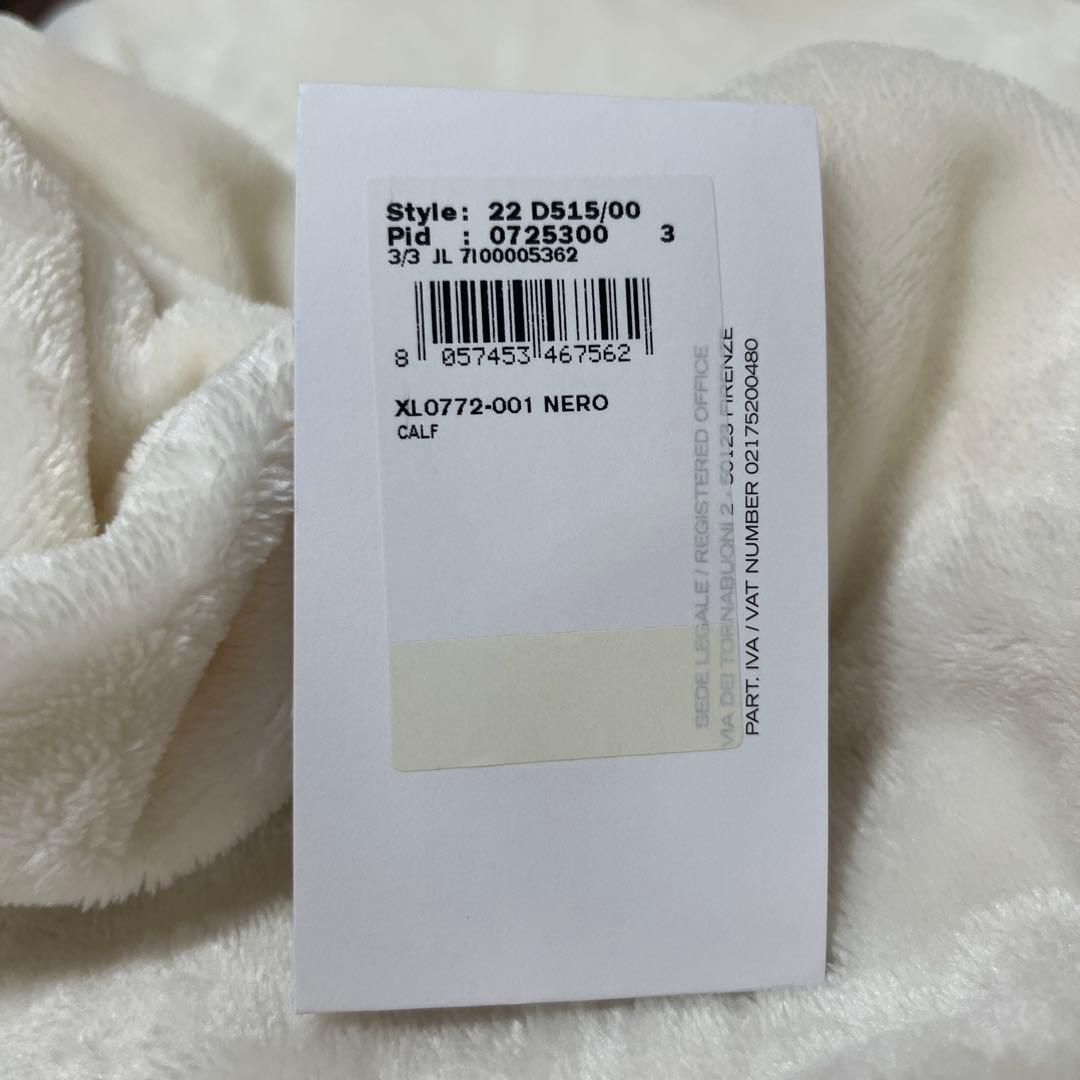 ⭐︎美品⭐︎フェラガモ 二つ折り財布 ヴァラリボン ブラック カーフ 金具ファスナー