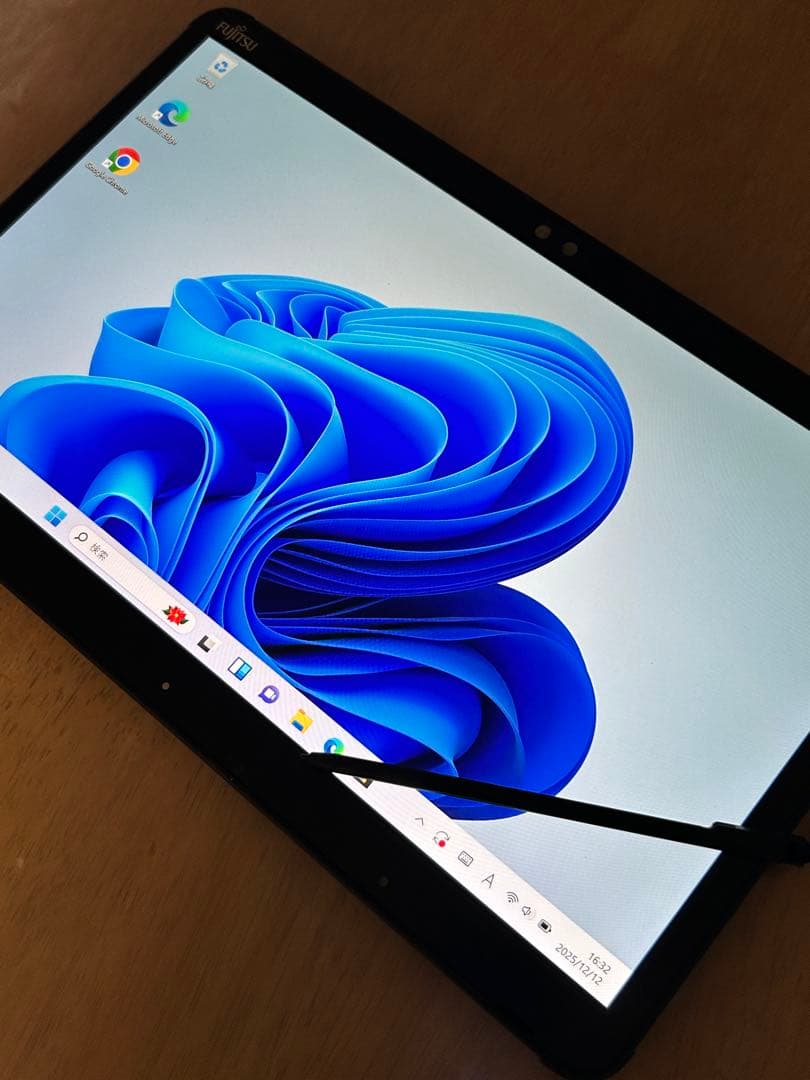 高性能タブレットPC i3 10世代 fujitsu arrows Q7310