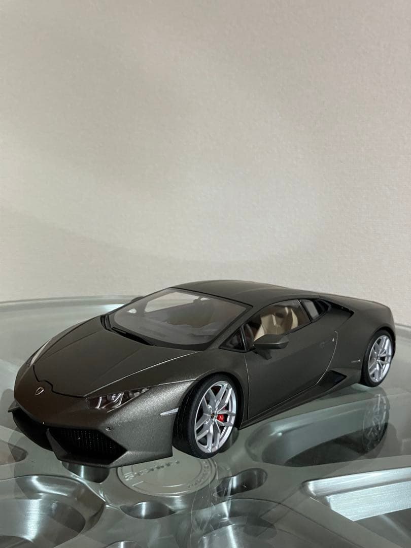ランボルギーニウラカンペルホラマンテ　グレーソリッド　ダイキャストミニカー