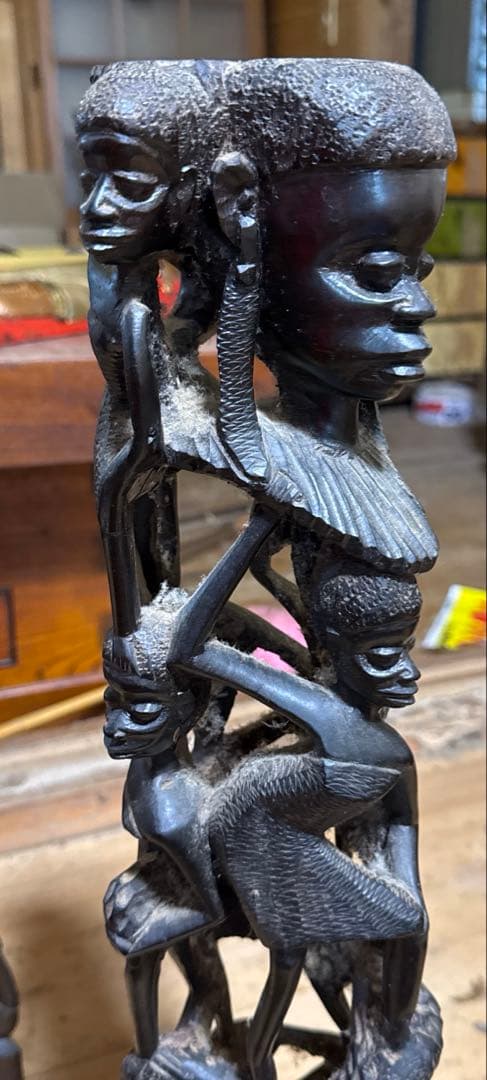 アフリカ　マコンデ　黒檀彫刻