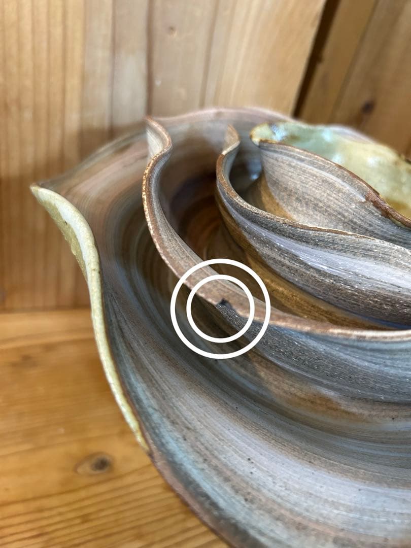 陶芸作家　やきもの　花器　花瓶　白石和宏　娘　白石阿衣