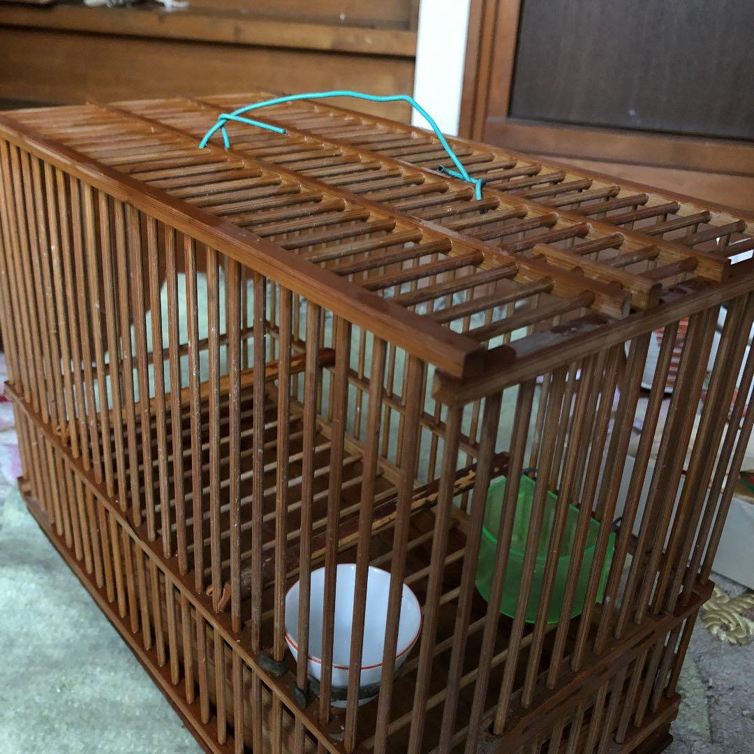 木の鳥籠です