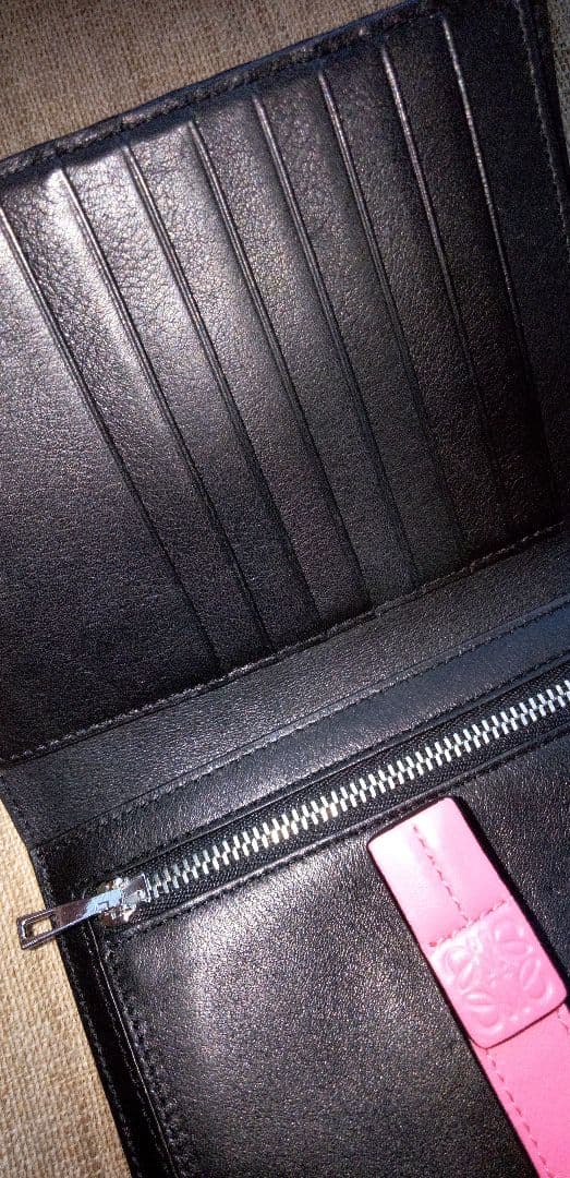 LOEWE財布