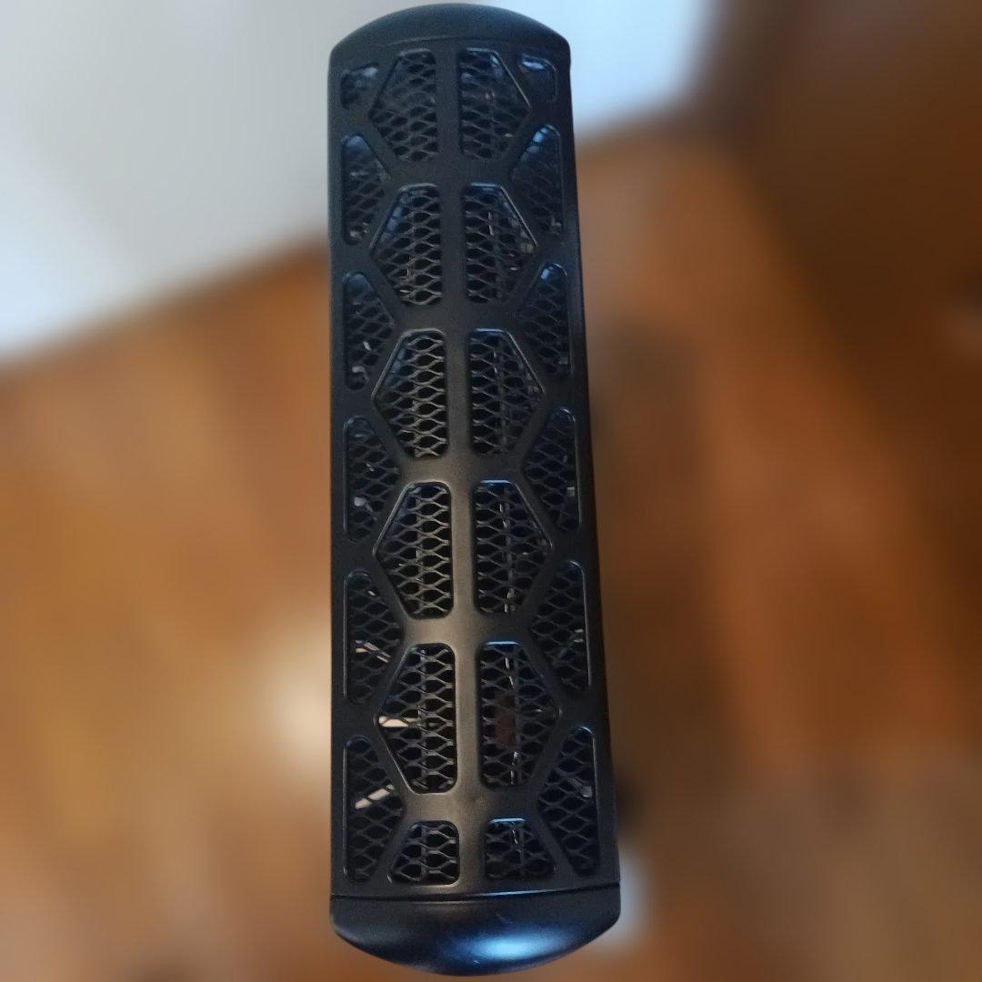 リモコン付き⭐DeLonghi オイルヒーター 縦型