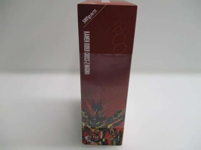 【未開封】SHFiguarts 仮面ライダー クローズマグマ