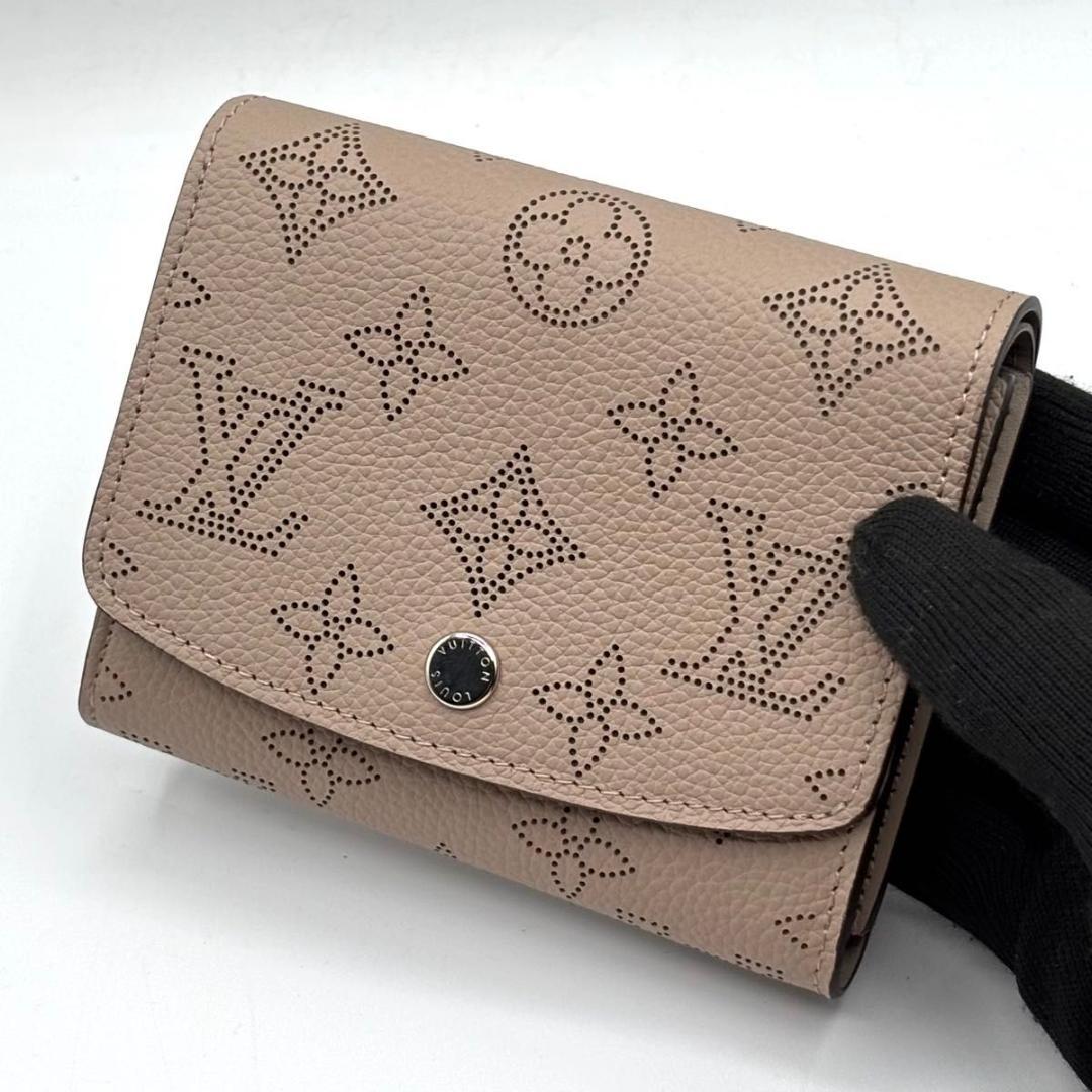 新品同様 ルイヴィトン 折り財布 マヒナ イリス コンパクト ガレ グレージュ