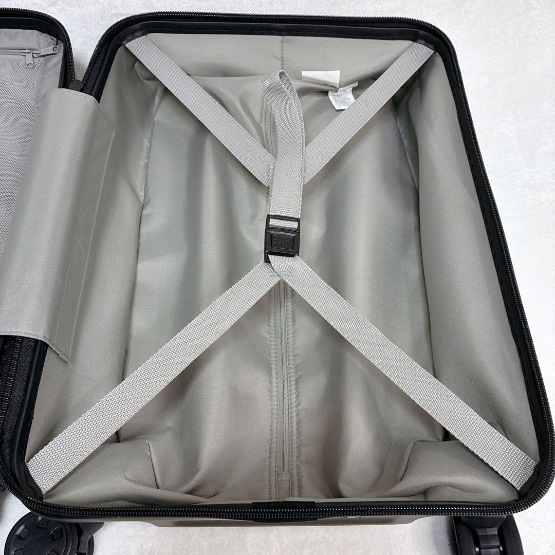 無印良品 スーツケース ブラック　4輪　ハードケース 36リットル