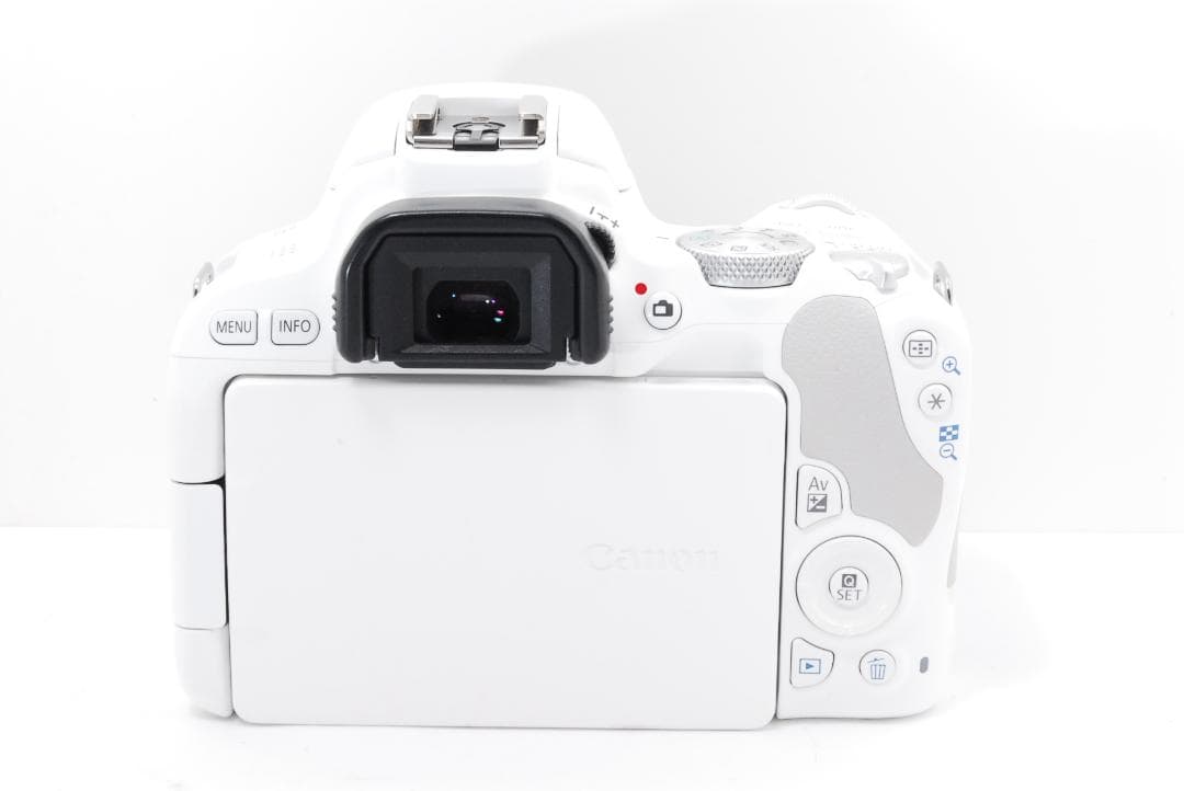人気ホワイトカラー！ Canon EOS kiss x9 スマホ転送機能付き♪